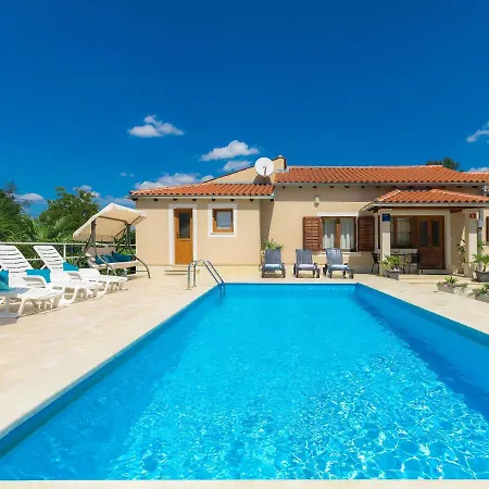 Liberat - Roj414 By Interhome