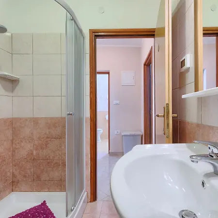 Liberat - Roj414 By Interhome Pazin
