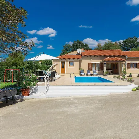 Liberat - Roj414 By Interhome Nyaraló