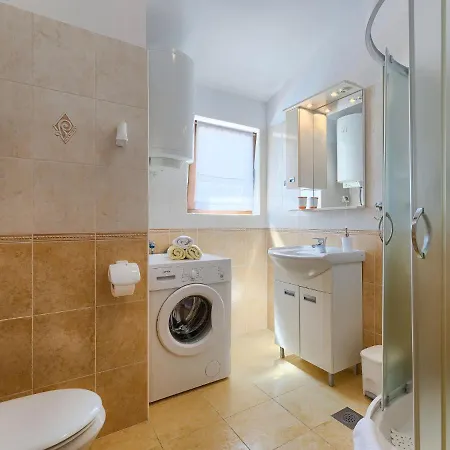 Liberat - Roj414 By Interhome
