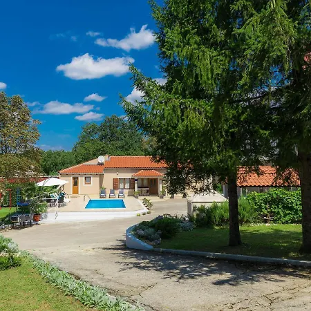 Liberat - Roj414 By Interhome Pazin