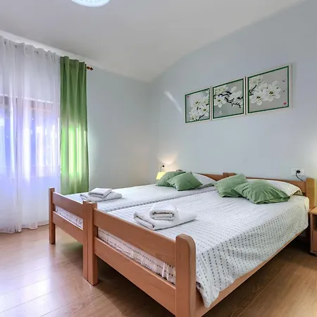 Liberat By Interhome * פאזין
